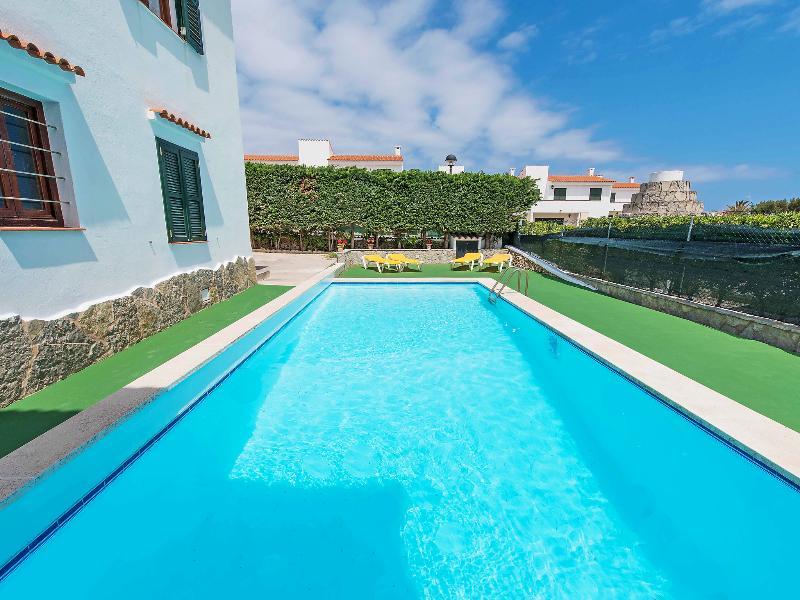 Ullastres I Apartment *